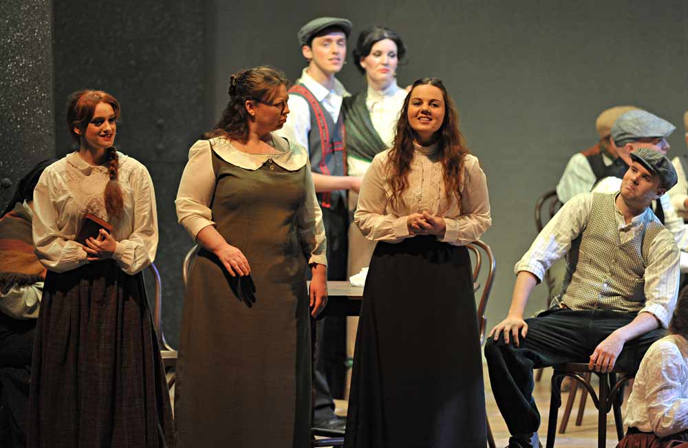 Steff Kielhaus, Beki Jenkins, Sophie Cottrell